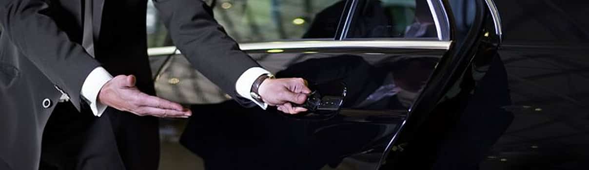Photo 1 Private Transfer from Paris to Charles de Gaule Airport for 1-3 persons