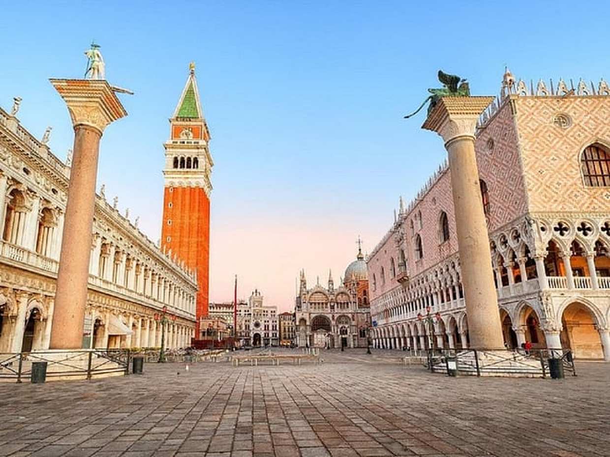 Private Timeless Venice: Complete City Tour with a Local Guide