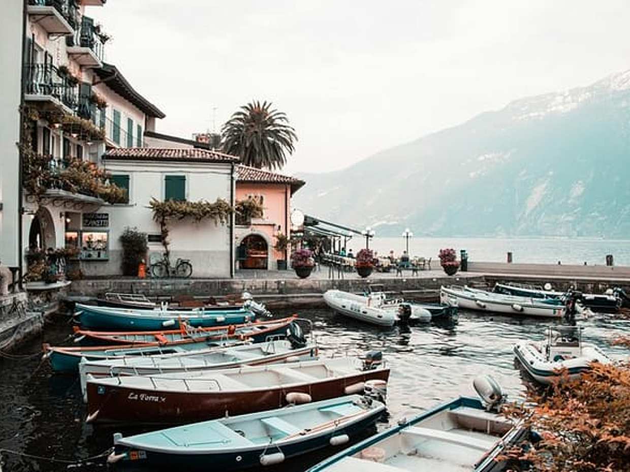 Private Day Trip from Venice to Lake Garda in Italy