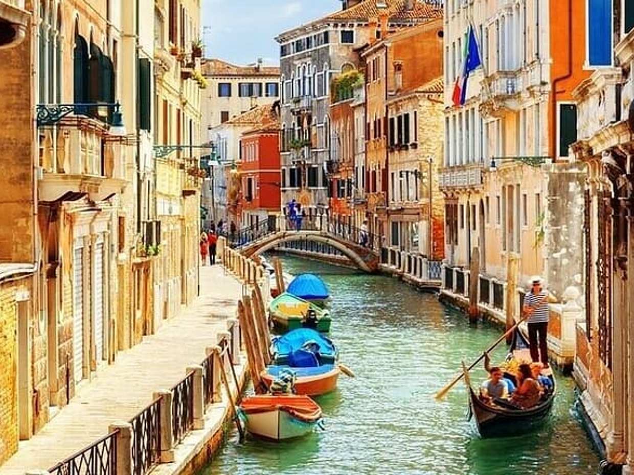 Venice Full-Day Tour from Milan with Boat Cruise Across the Canal, photo 3