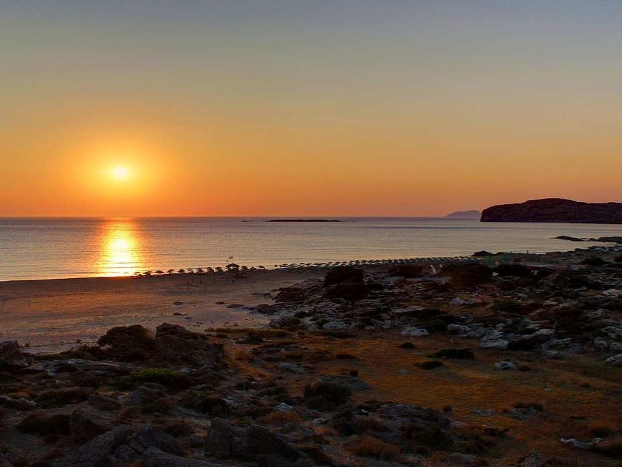 Falassarna au coucher du soleil depuis La Canée, en Grèce., photo 2
