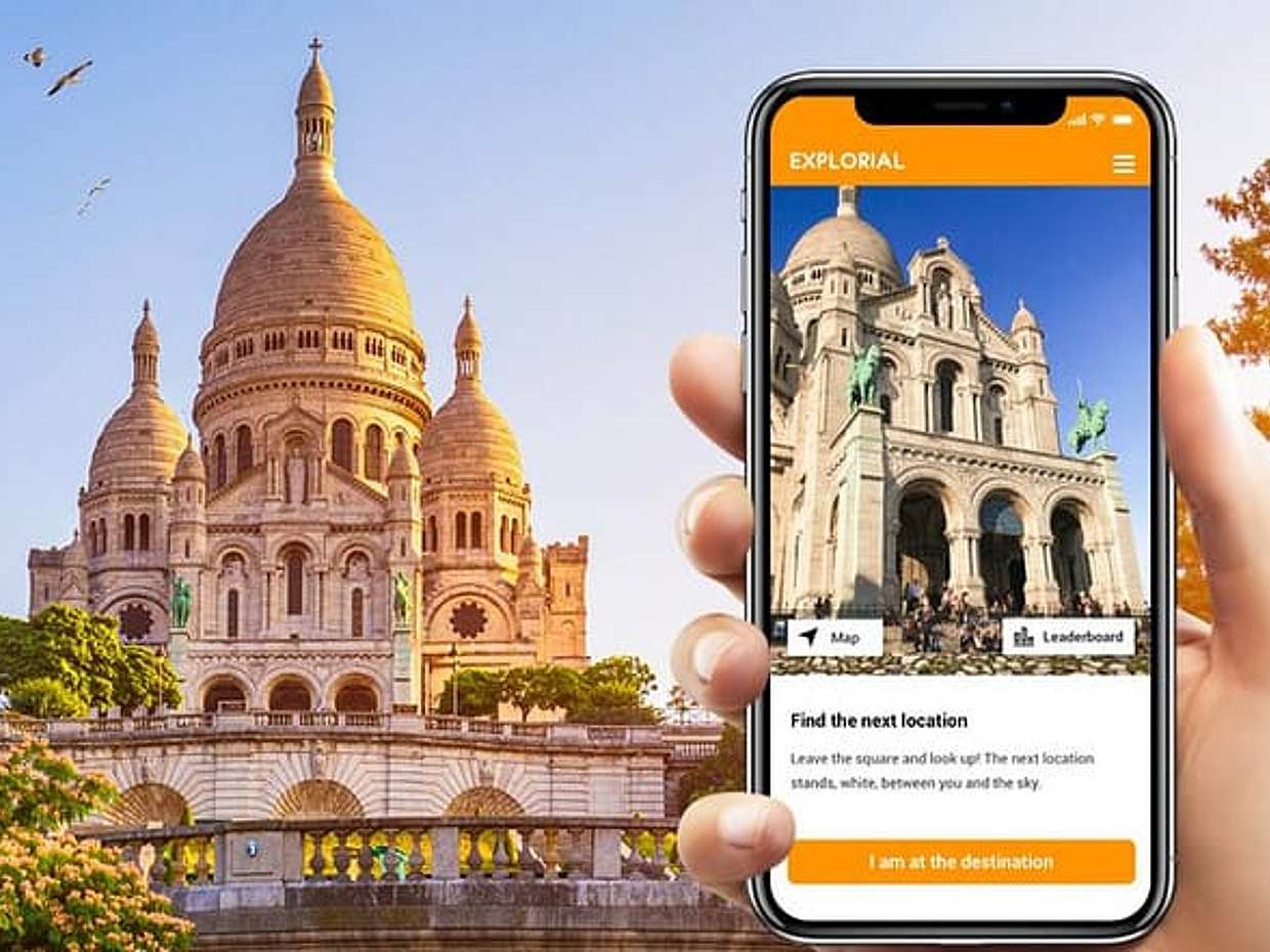 Paris Montmartre Self-Guided Walking Tour and Scavenger Hunt in France
