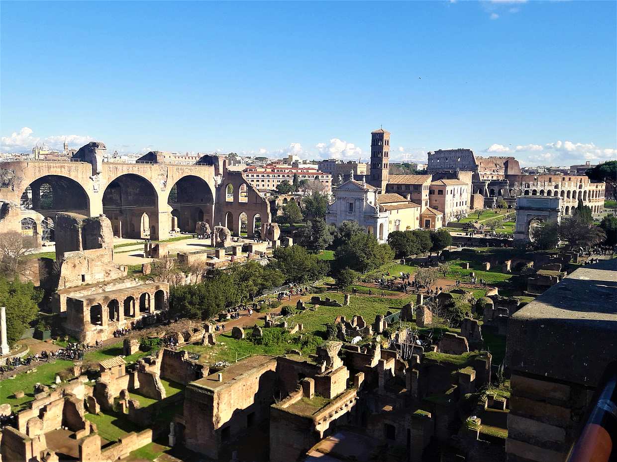 Colosseum and Rome Squares Private Tour with Lunch and Transfers in Italy, photo 5