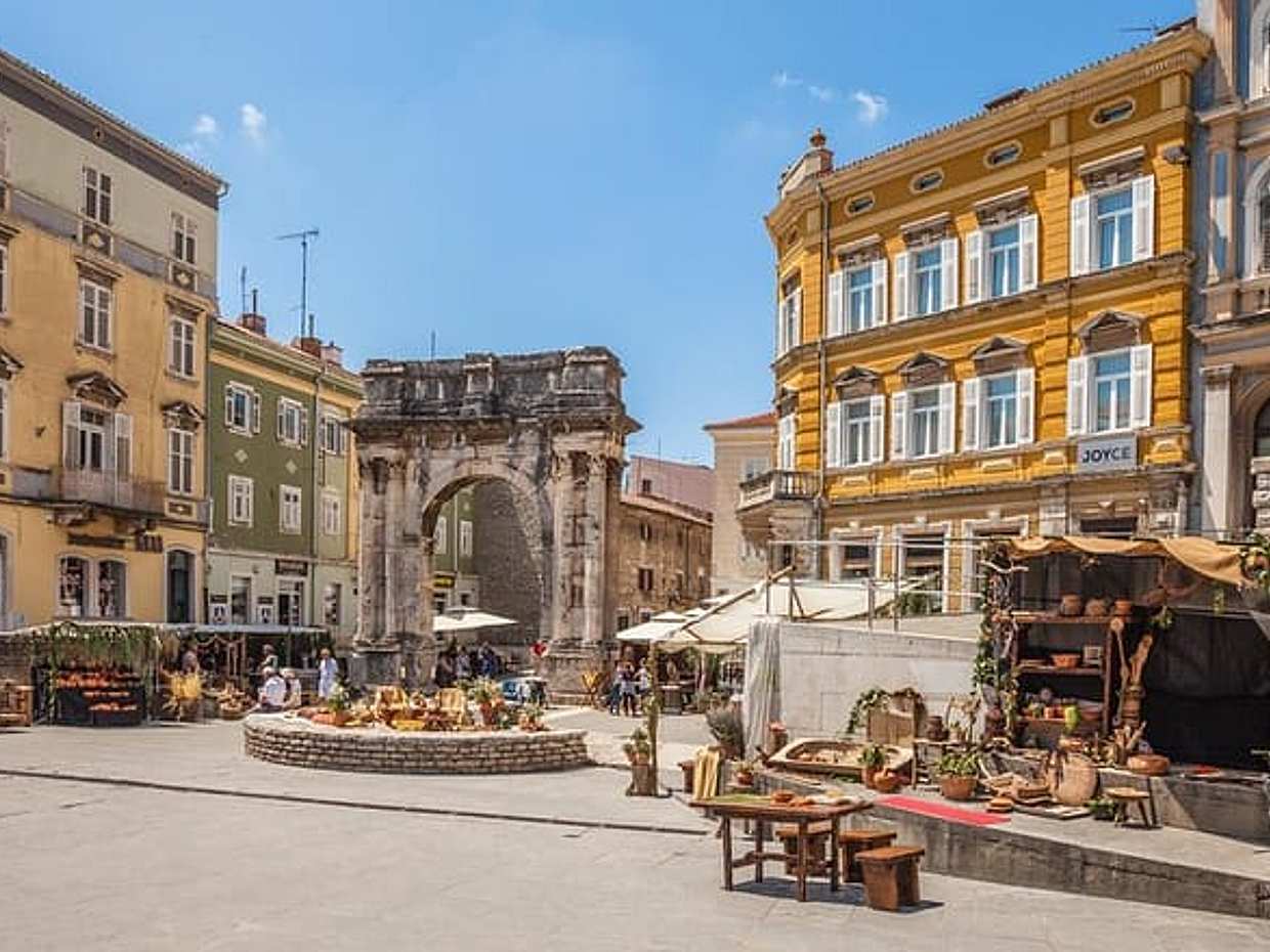 Private sightseeing transfer from Zagreb to Pula with 2 hour stop in Croatia, photo 4
