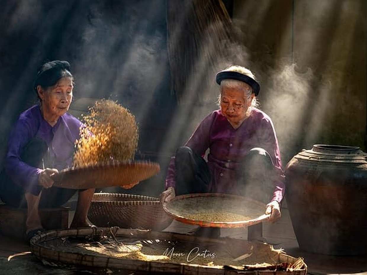 Private Tour Explore Hidden Gems of Duong Lam Ancient Village, photo 5