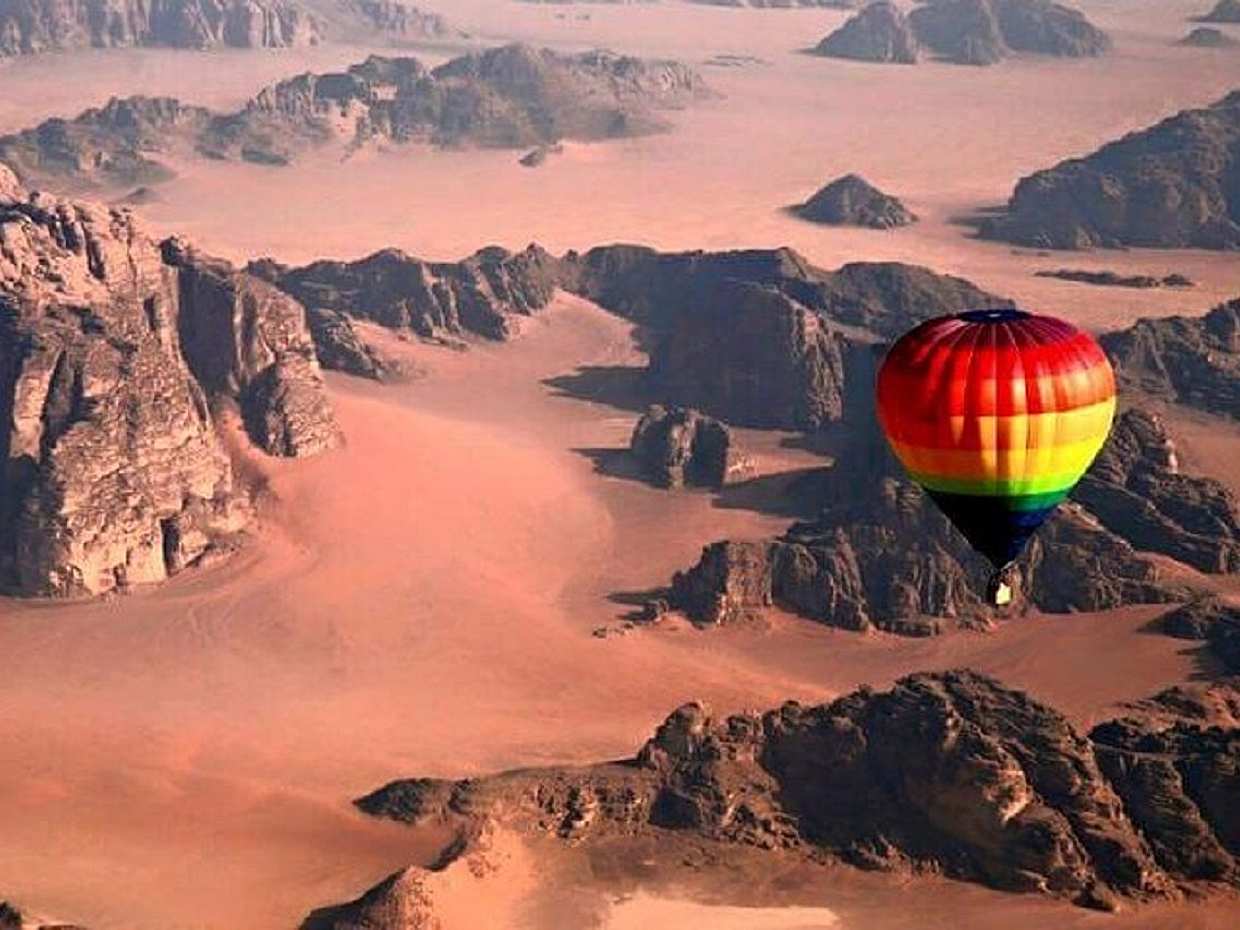 Amman - Petra - Wadi Rum and Dead Sea 3-day Private Tour in Jordan