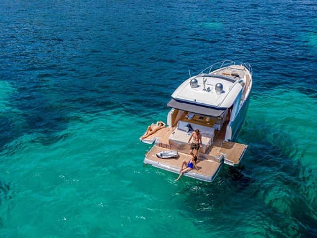 Jeanneau DB43 - Private Boat Tour - Half Day (3:30)