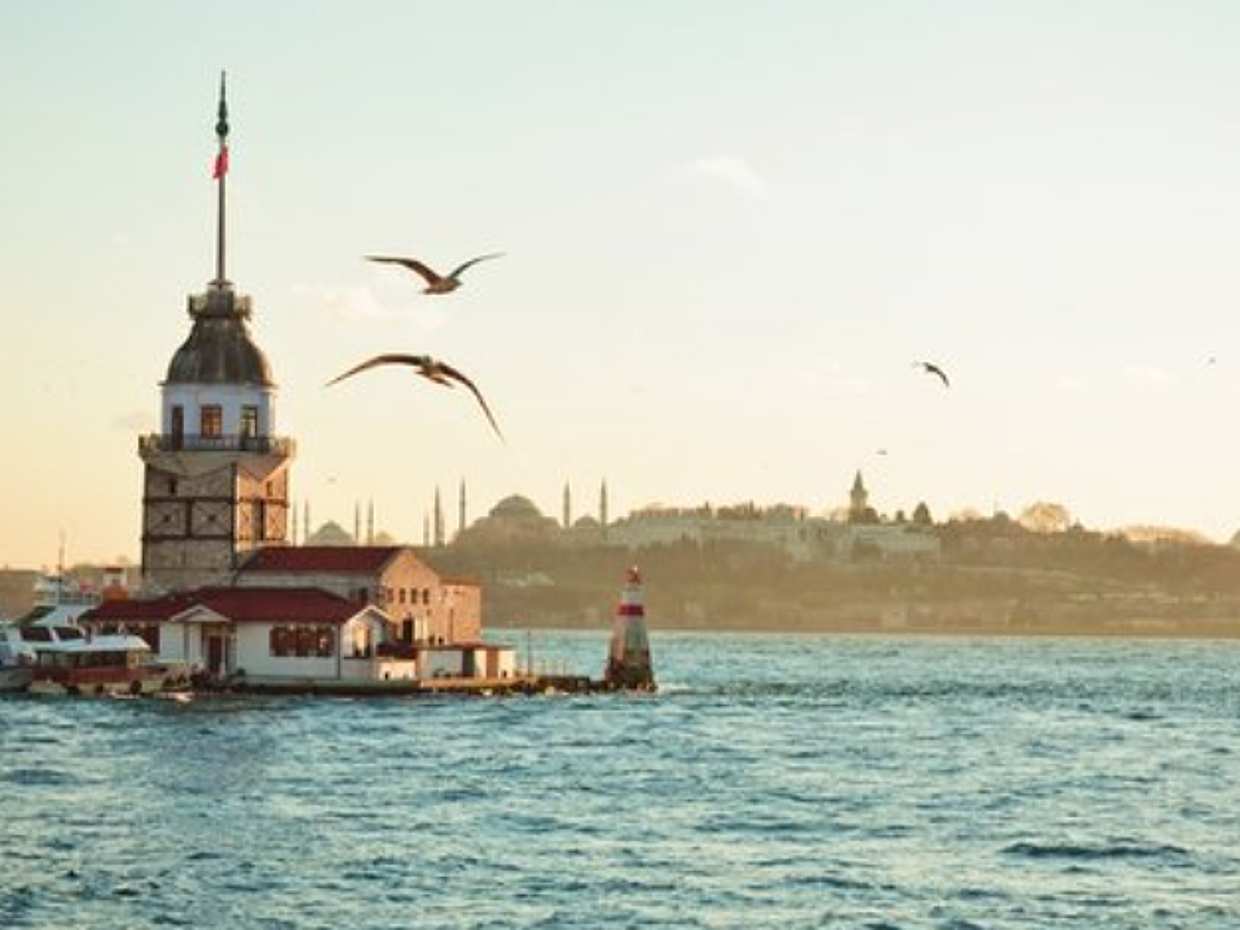Istanbul Bosphorus Full-day Tour with Dolmabahce Palace Visit in Turkey