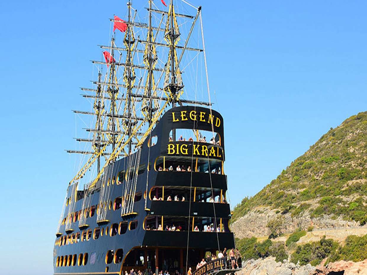 Alanya Piratenboot Tour: Legend Big Kral Experience ab Side in der Türkei
