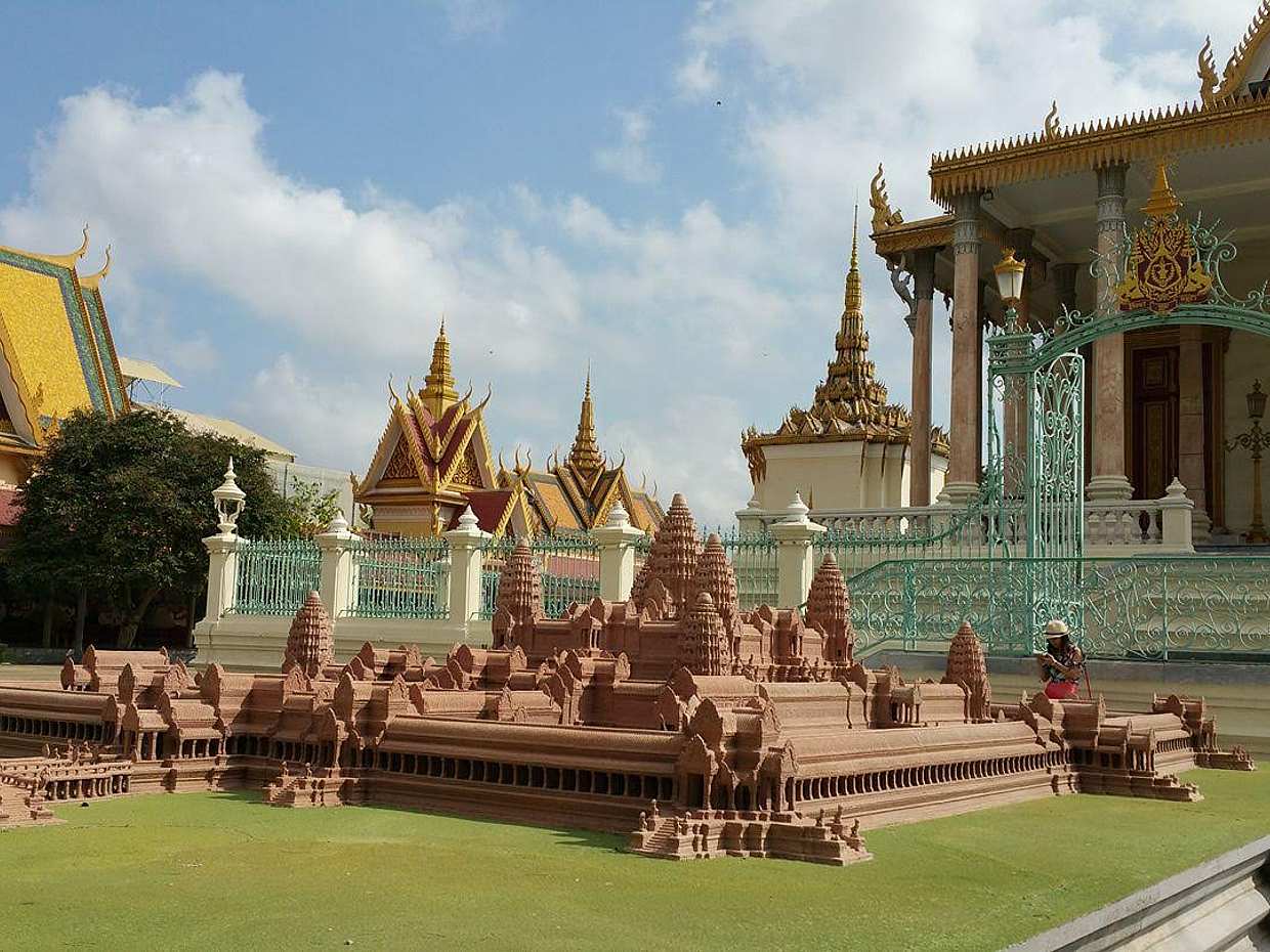 Halbtagestour zum Königspalast, Wat Phnom & Unabhängigkeitsdenkmal in Kambodscha, Phnom Penh
, photo 3