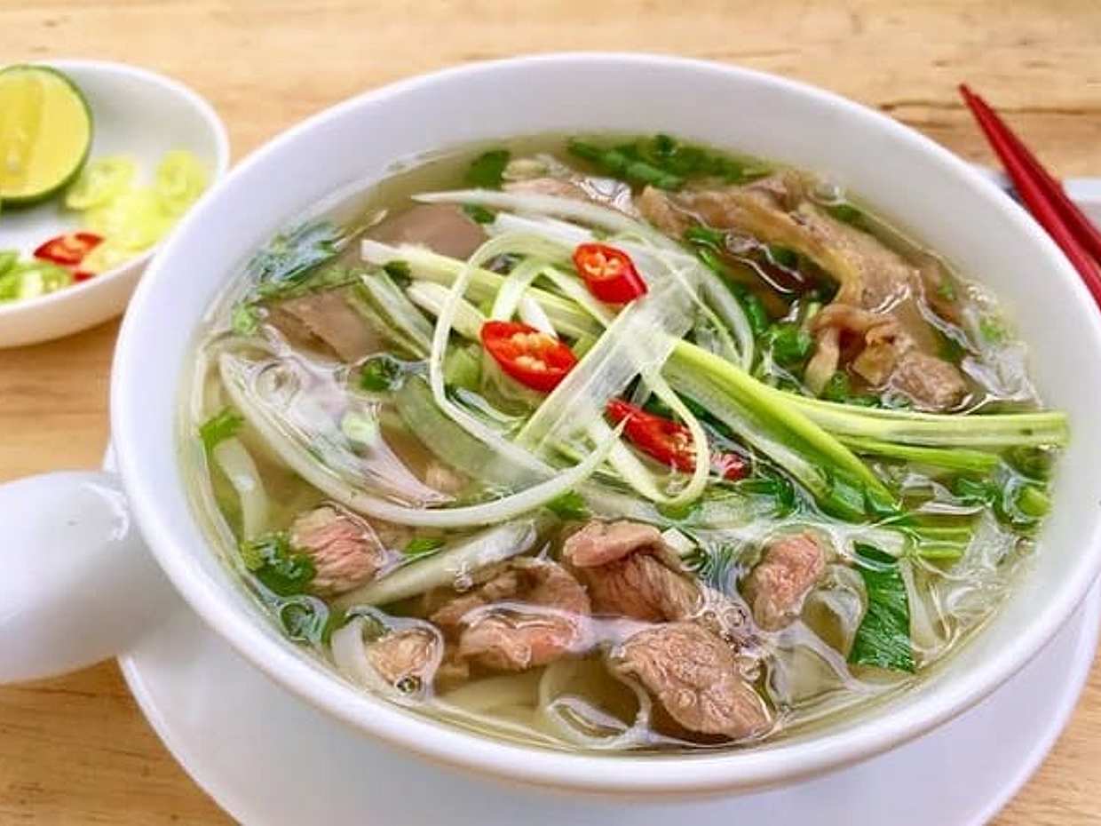 Small-group Foodie by Night in Saigon (04 hours) in Vietnam, Ho Chi Minh City