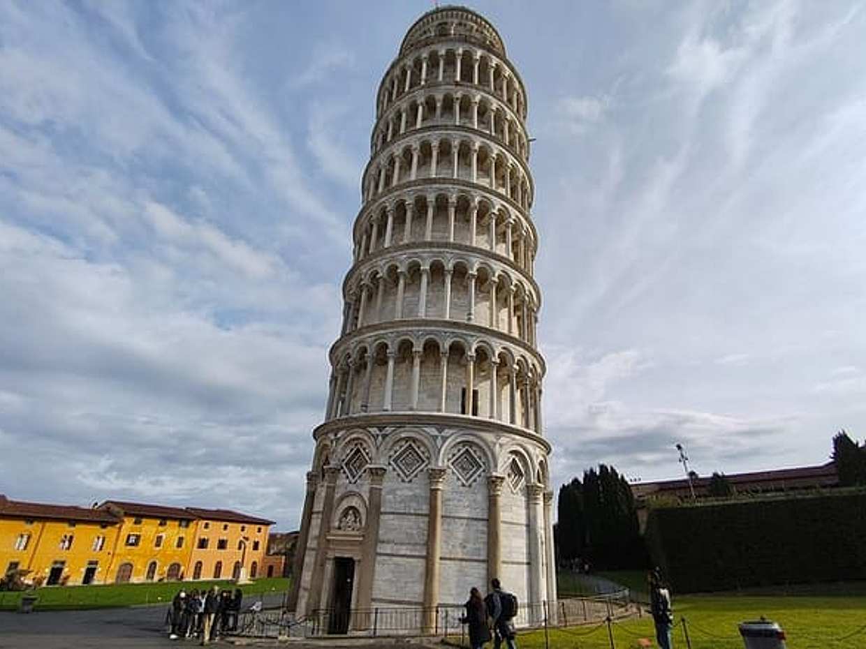 PRIVATE TOUR: Pisa & Chianti in one day with Lunch and Wine tasting Experience