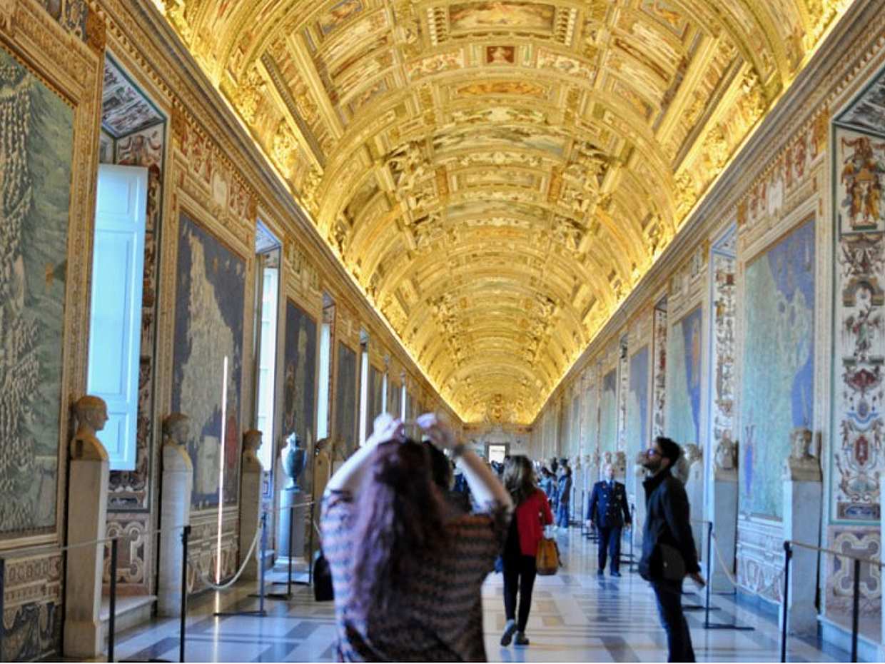 Vatican Museums And Sistine Chapel Skip-The-Line Walking Tour in Rome, Italy, photo 3