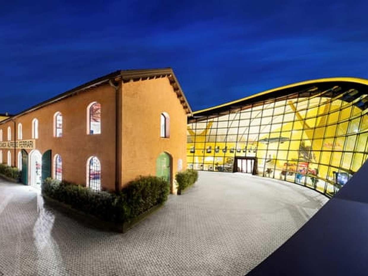 Modena and Maranello: Combo Ferrari Museums and bus transfer, photo 4