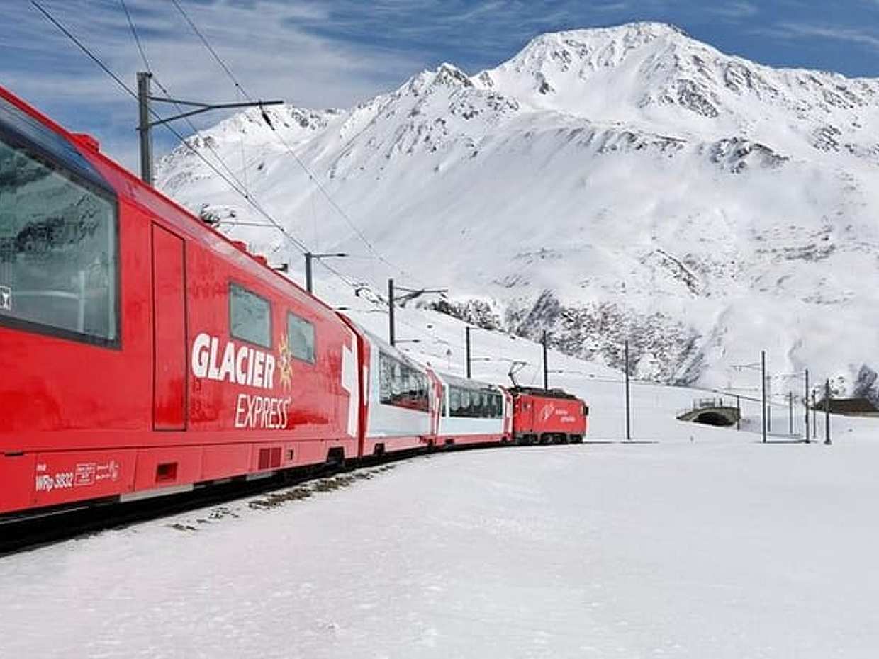 <p>Glacier Express Panoramic Train Round Trip in one Day Private Tour da Basilea in Svizzera, Binningen</p>