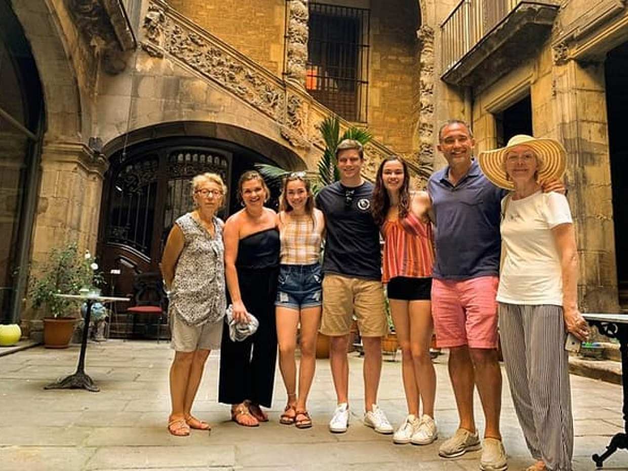Barcelona Private Tour: Tapas & Wine Tasting with Flamenco Show in Spain, photo 2