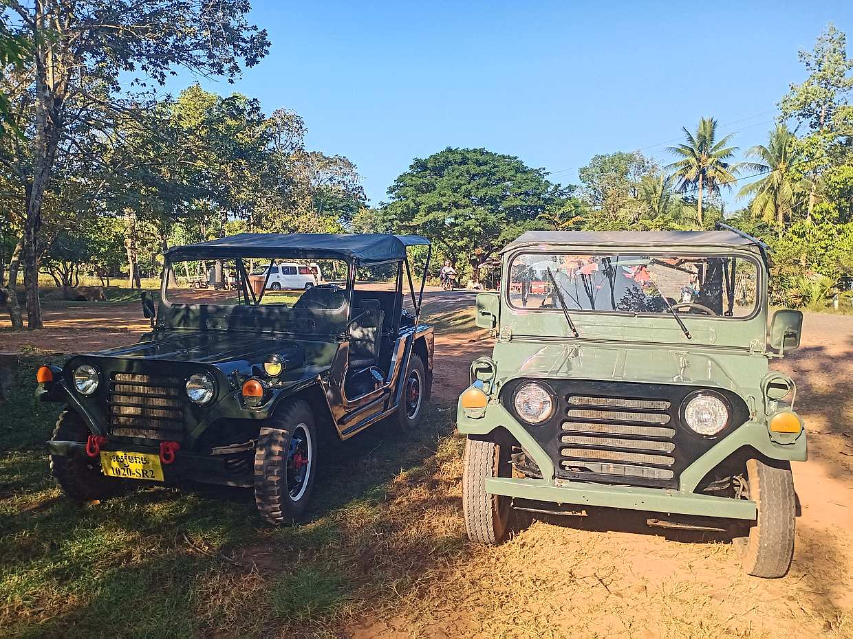 Private Half Day to Banteay Ampil & Countryside by Jeep in Cambodia, Krong Siem Reap, photo 2