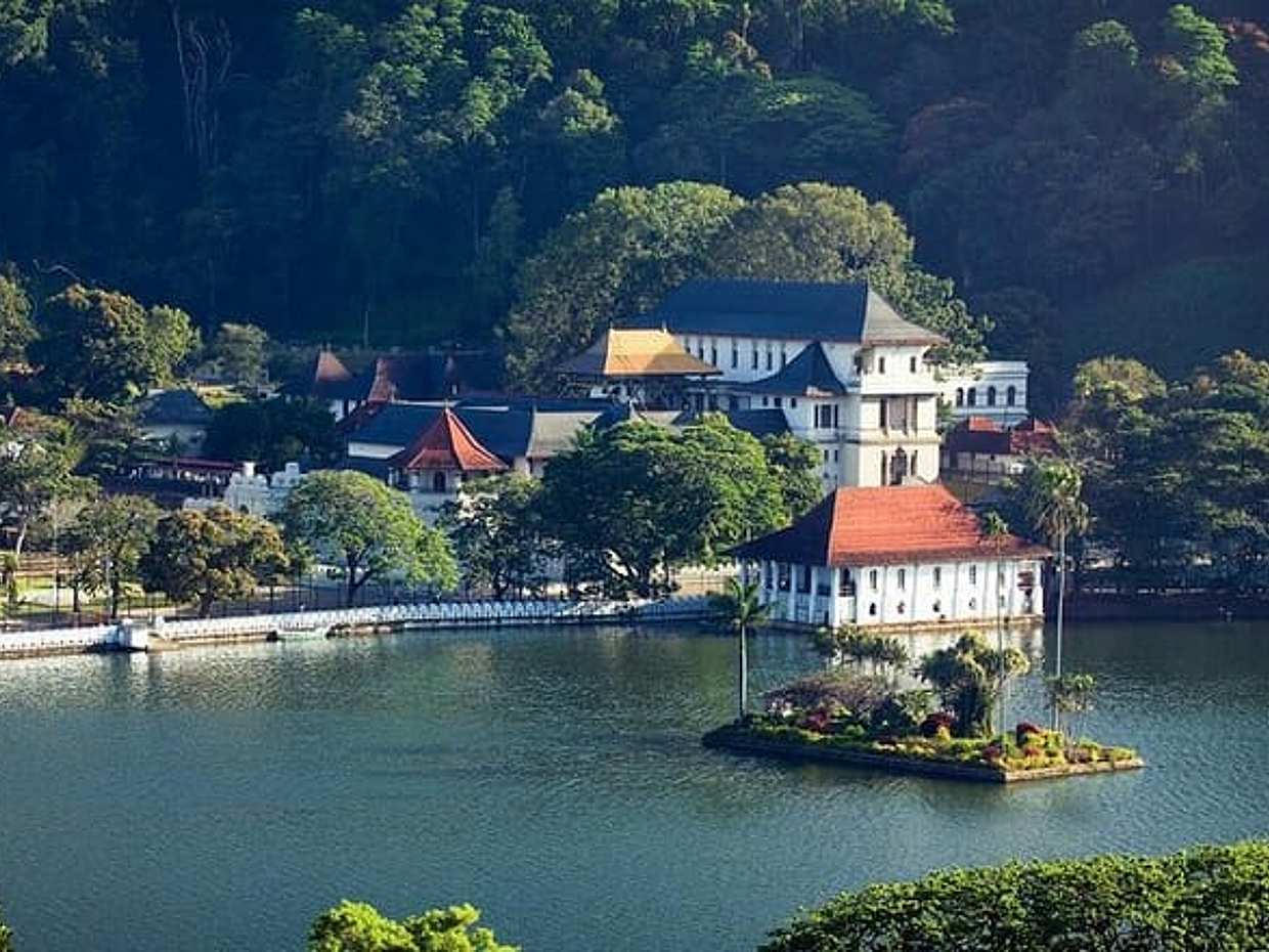 Kandy City Tour from Colombo