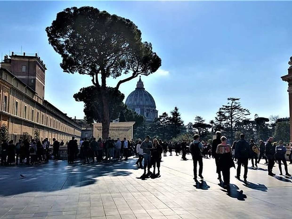 Private Tour of Vatican and Rome's Icons - lunch & Luxury Cars!, photo 5