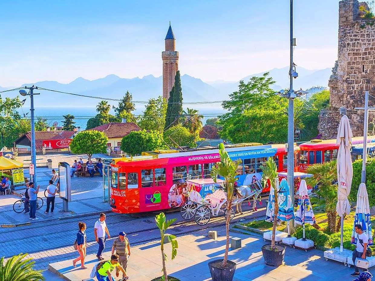 Antalya: Okružní jízda po městě s lanovkou a výlet lodí v Turecku