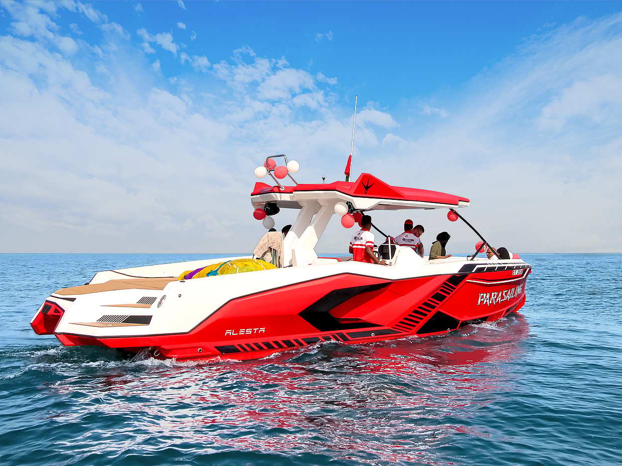 Dubai Speed Boat Tour, United Arab Emirates