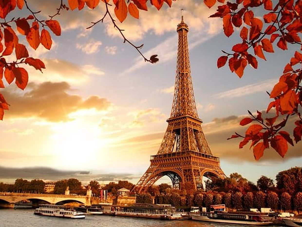 Private transfer from Bruges to Paris, 2h Stop in Ghent in Belgium