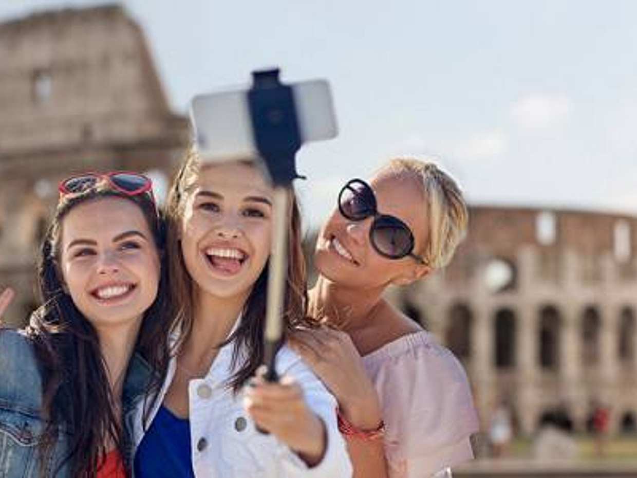 Afternoon Colosseum and Roman Forum Guided Tour in Italy