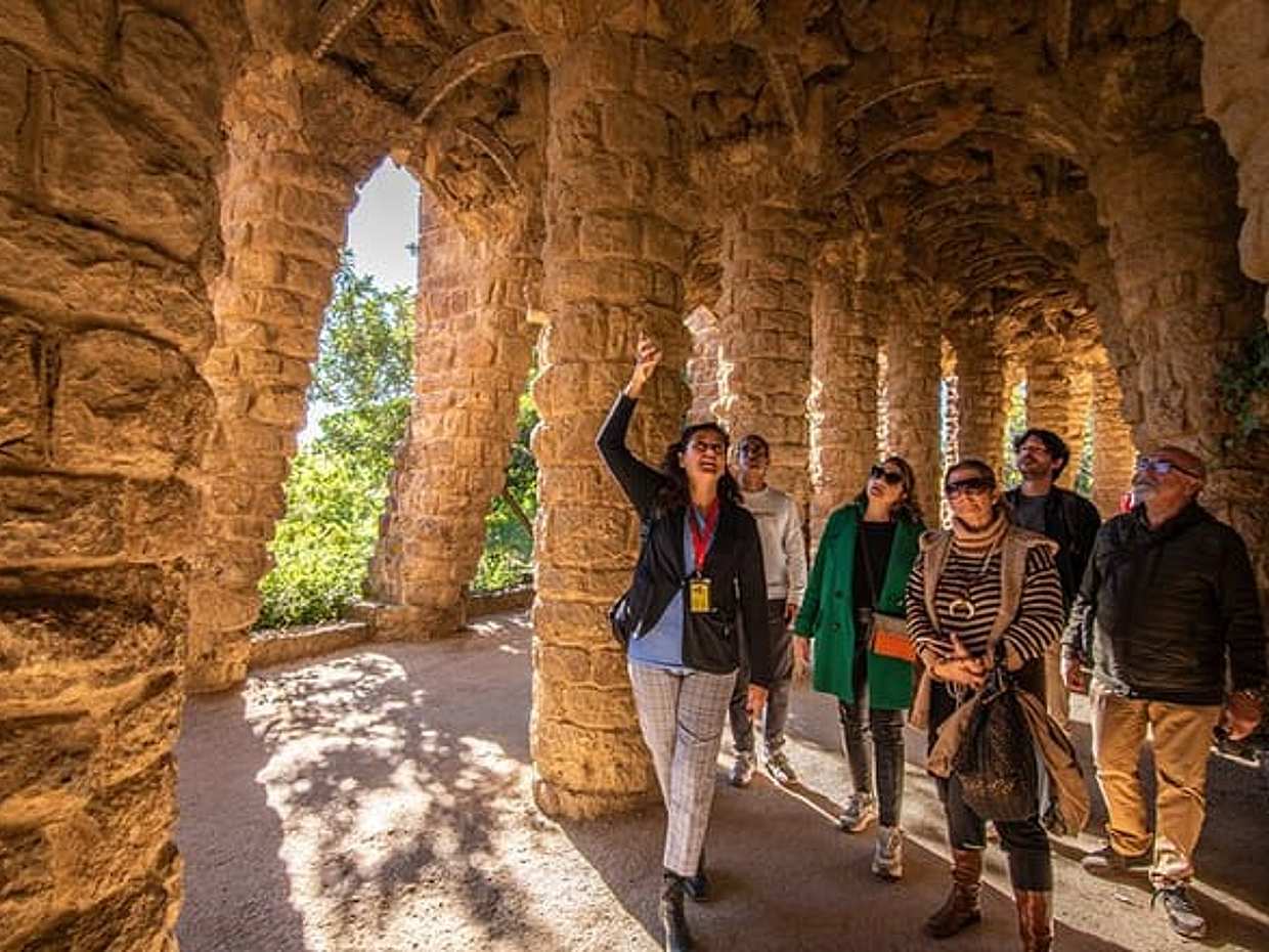 Park Guell Small Group Guided Tour with Skip the Line Ticket