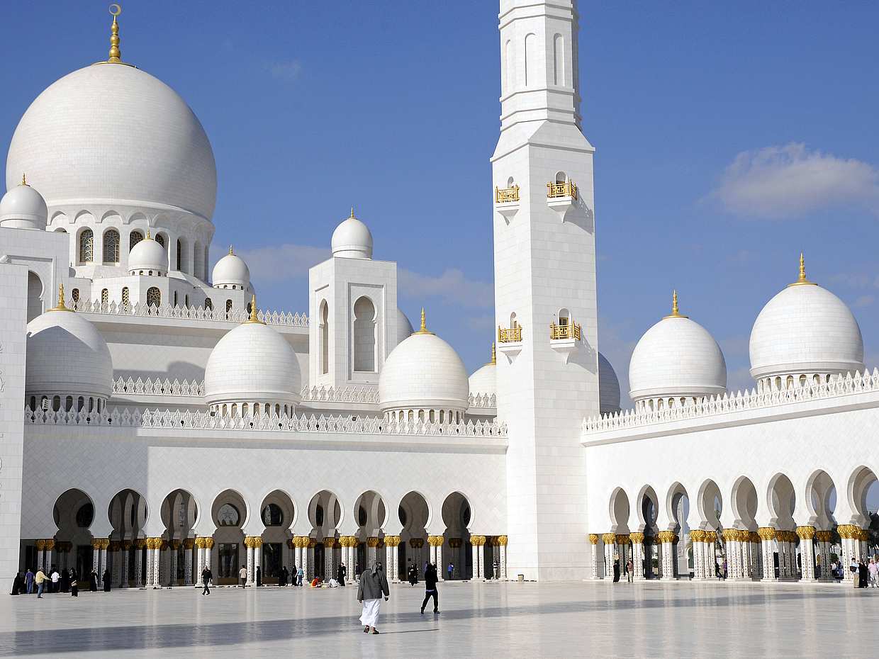 Private Trip around Abu Dhabi with Pick-up from Dubai  and Drop off at Abu Dhabi Airport in United Arab Emirates, photo 4