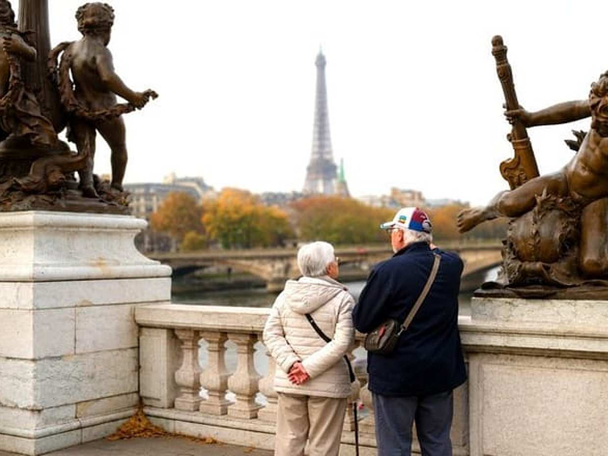 Paris Private Full Day Tour - Louvre & Sainte Chapelle Tickets in France, photo 2
