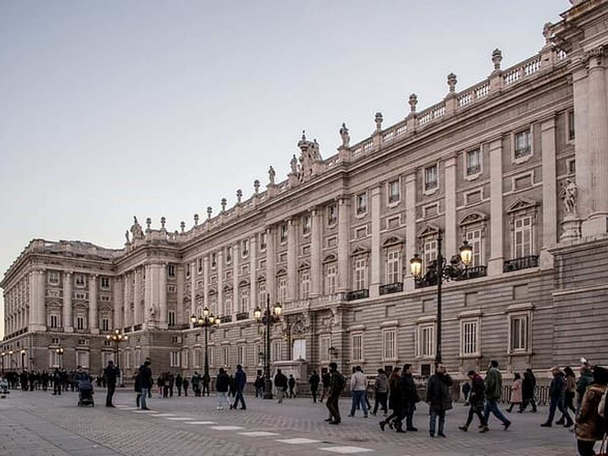 Private Transfer From Barcelona To Madrid, With a 2 Hour Stop in Spain, photo 5