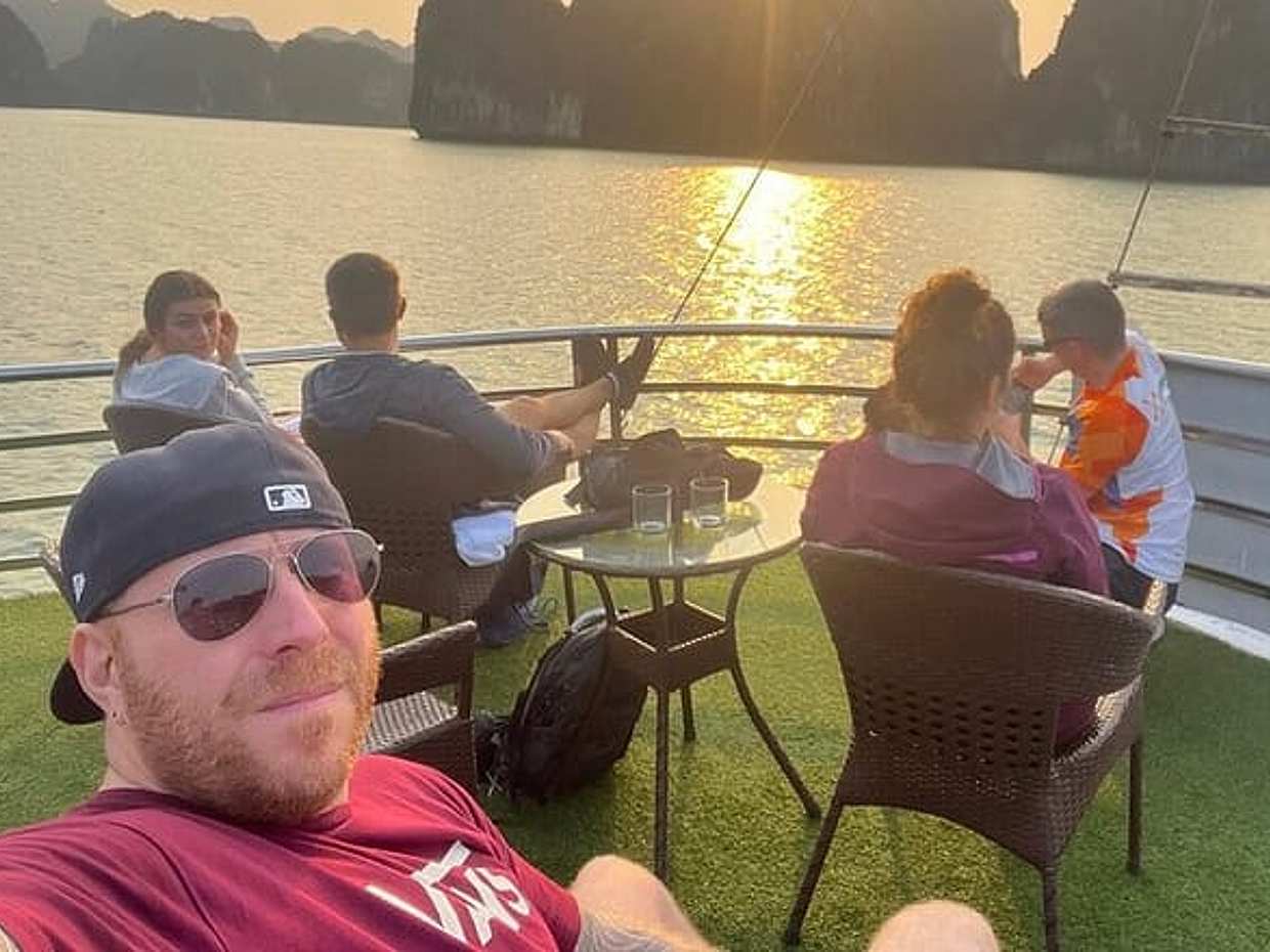 Cat Ba: Majestic Sunset Boat Tour Explore the Stunning Lan Ha Bay, photo 3