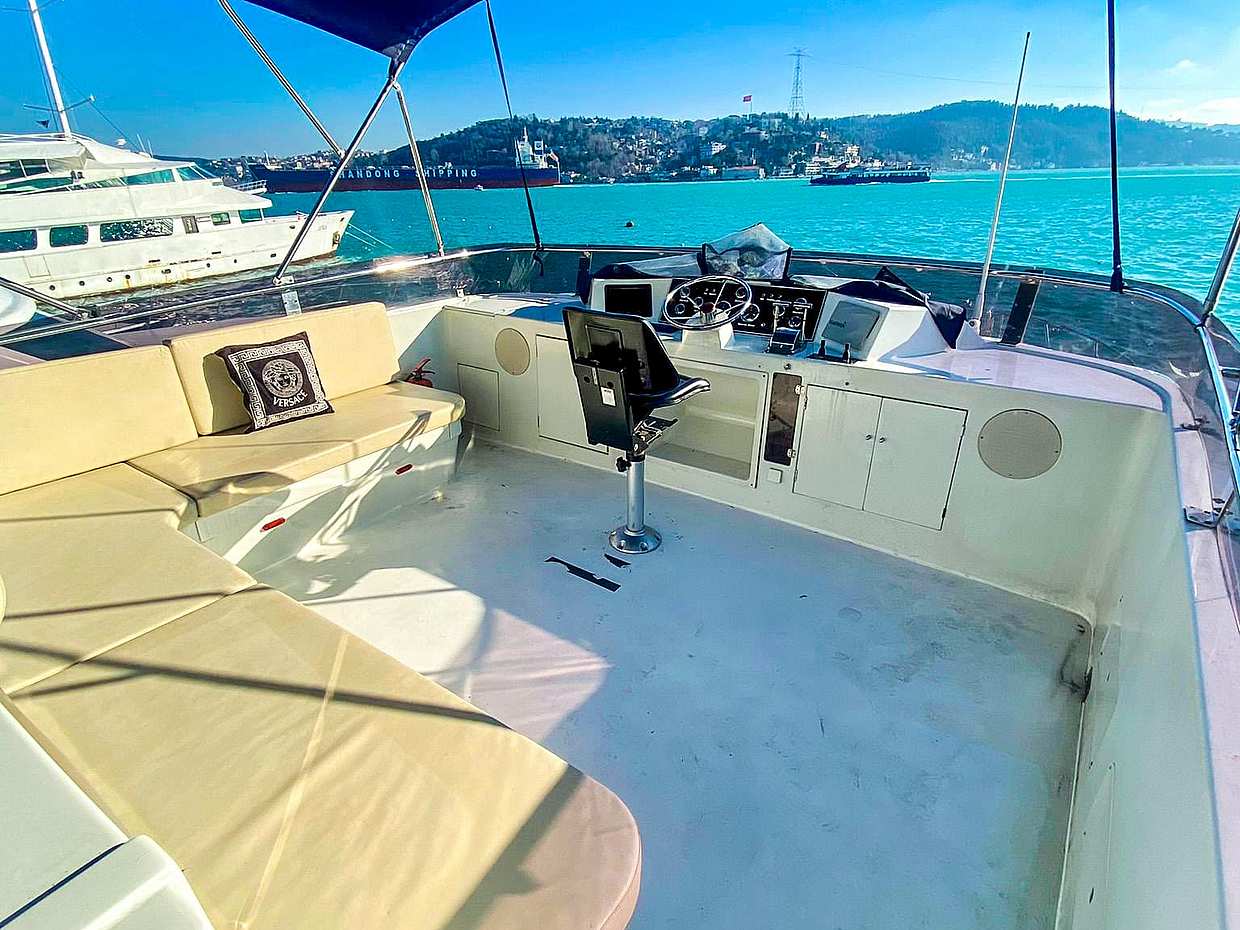 Dinner on a Private Yacht, photo 4