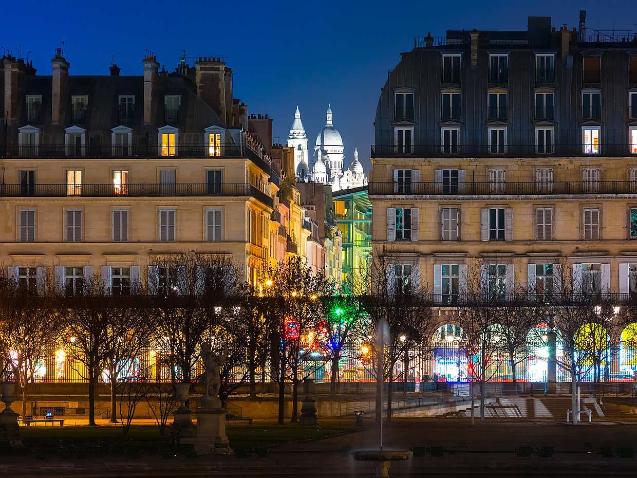 Electric Bike Tour at Night in Paris, photo 3