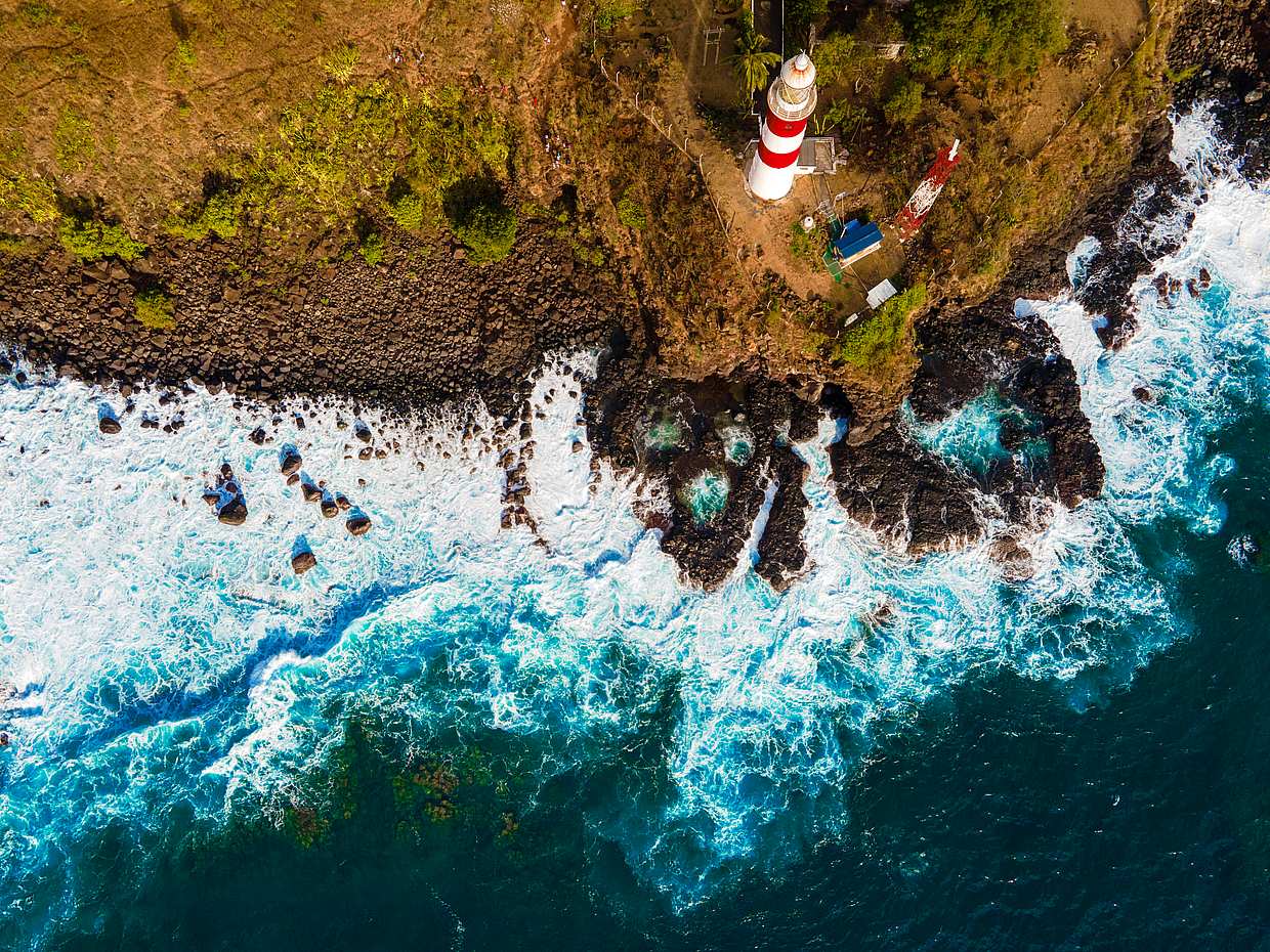 Magic Helicopter Private Sightseeing Tour from Triolet in Mauritius, photo 2