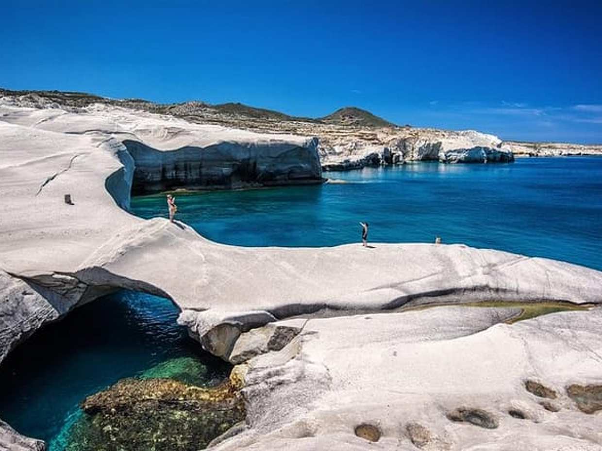 Milos, Plages magnifiques en Grèce, Laurion