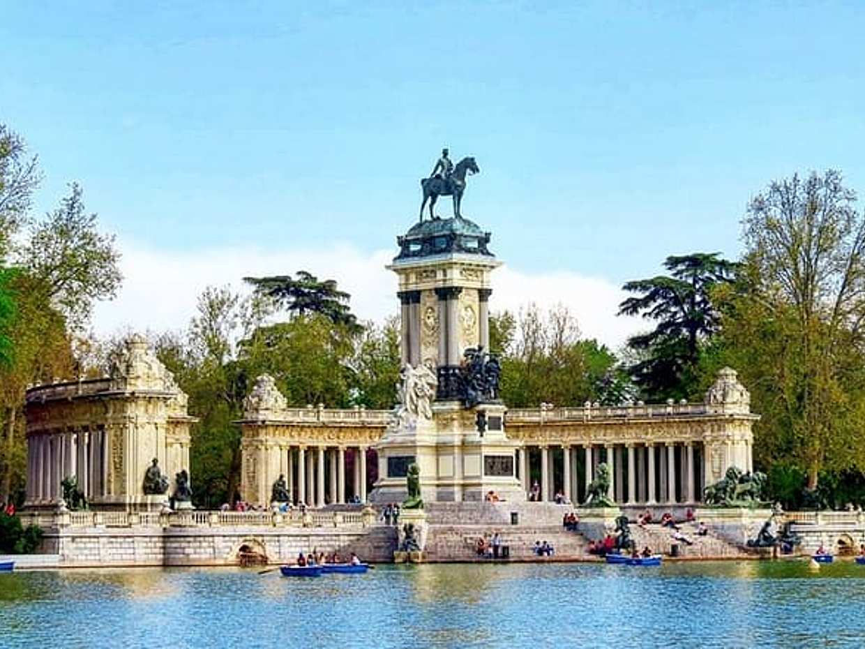 Two Hours Quick Madrid Private Tour with Hotel Pick up, photo 2
