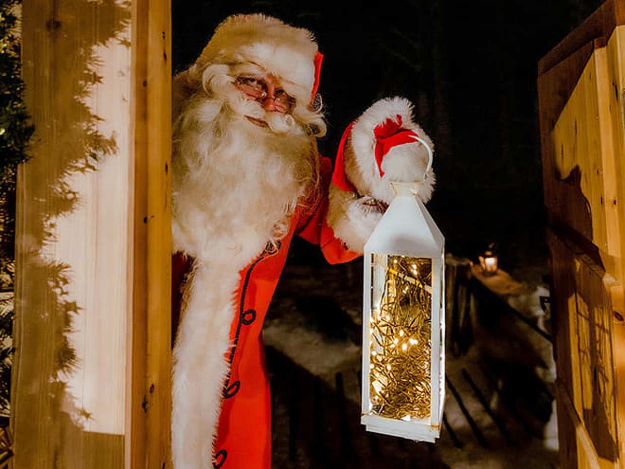 Meet Santa Claus & Mrs. Claus in a Secret Hideaway, Levi ®, photo 2