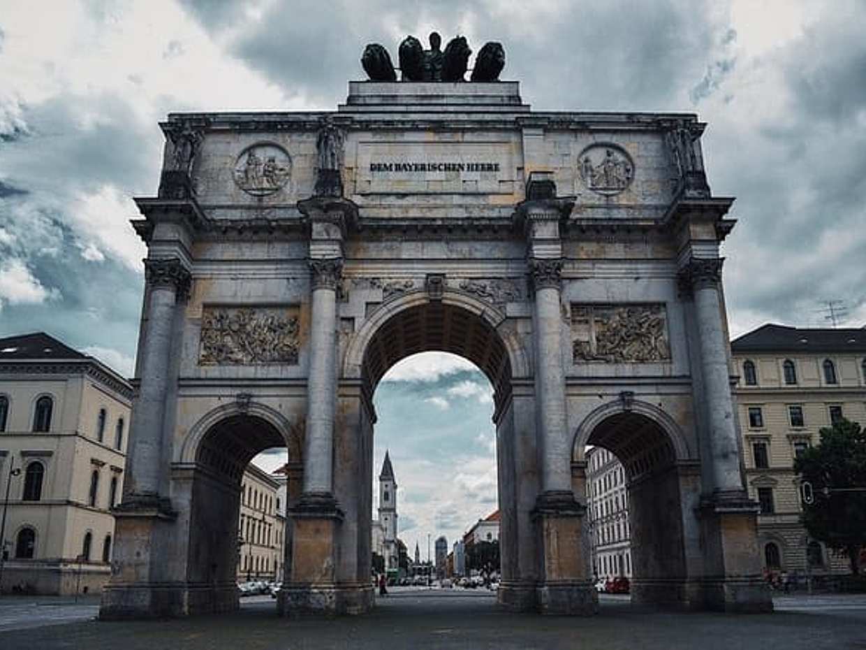 Prague to Munich - Private Transfer with 2 hours of Sightseeing, photo 3