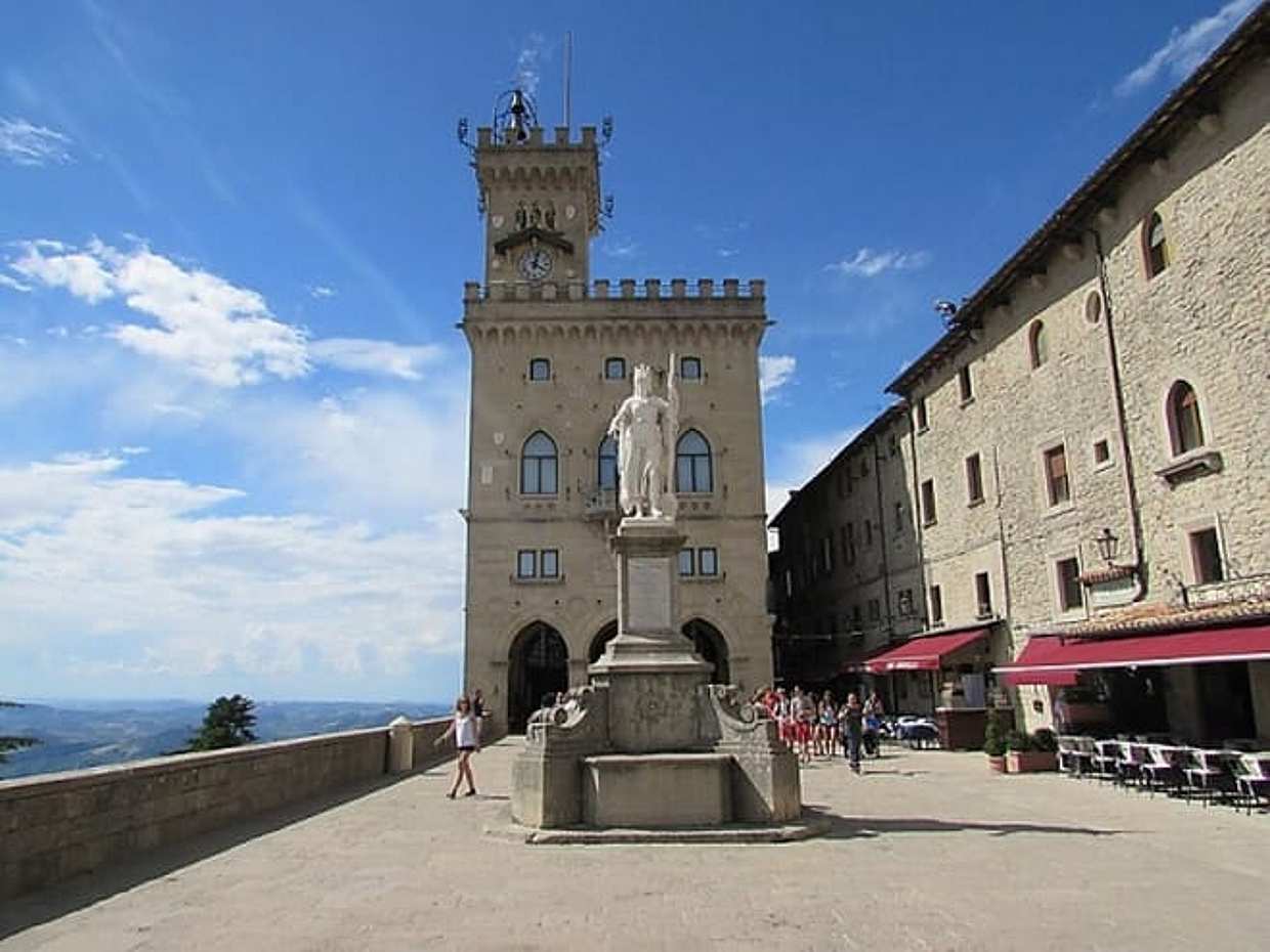 San Marino: Discover the Ancient Land with Transfer (Monday-Wednesday-Friday), photo 2