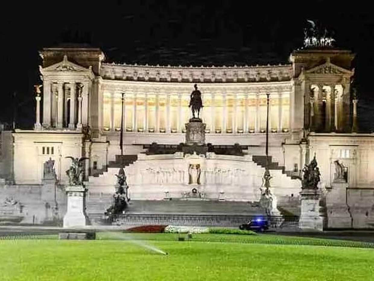 Rome Evening Tour with Private Driver and guide with Dinner
