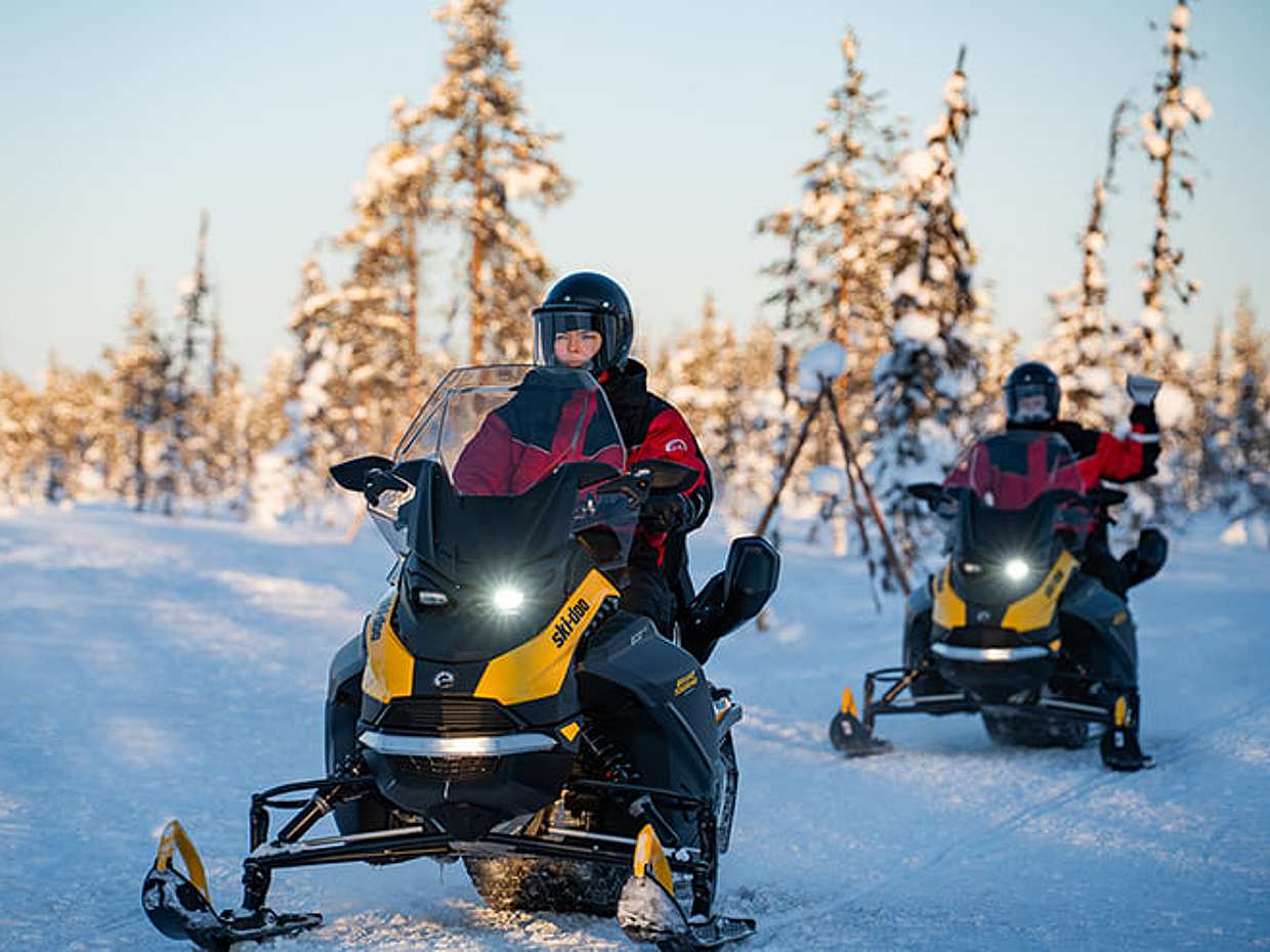 Daytime Snowmobile Safari with Wilderness Hut Lunch, Levi — adults only