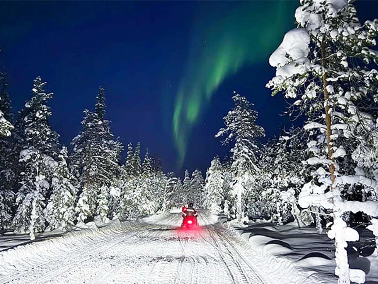 Arctic Night Snowmobile Safari, Levi — adults only, photo 2
