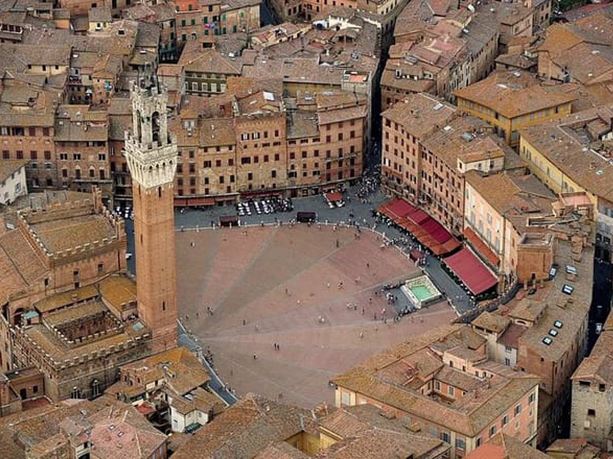 Private Day Trip: Rome to Siena & San Gimignano with Wine Tasting