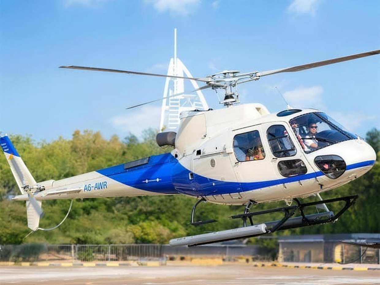 12 Mins Iconic Helicopter Tour Dubai in United Arab Emirates, photo 3
