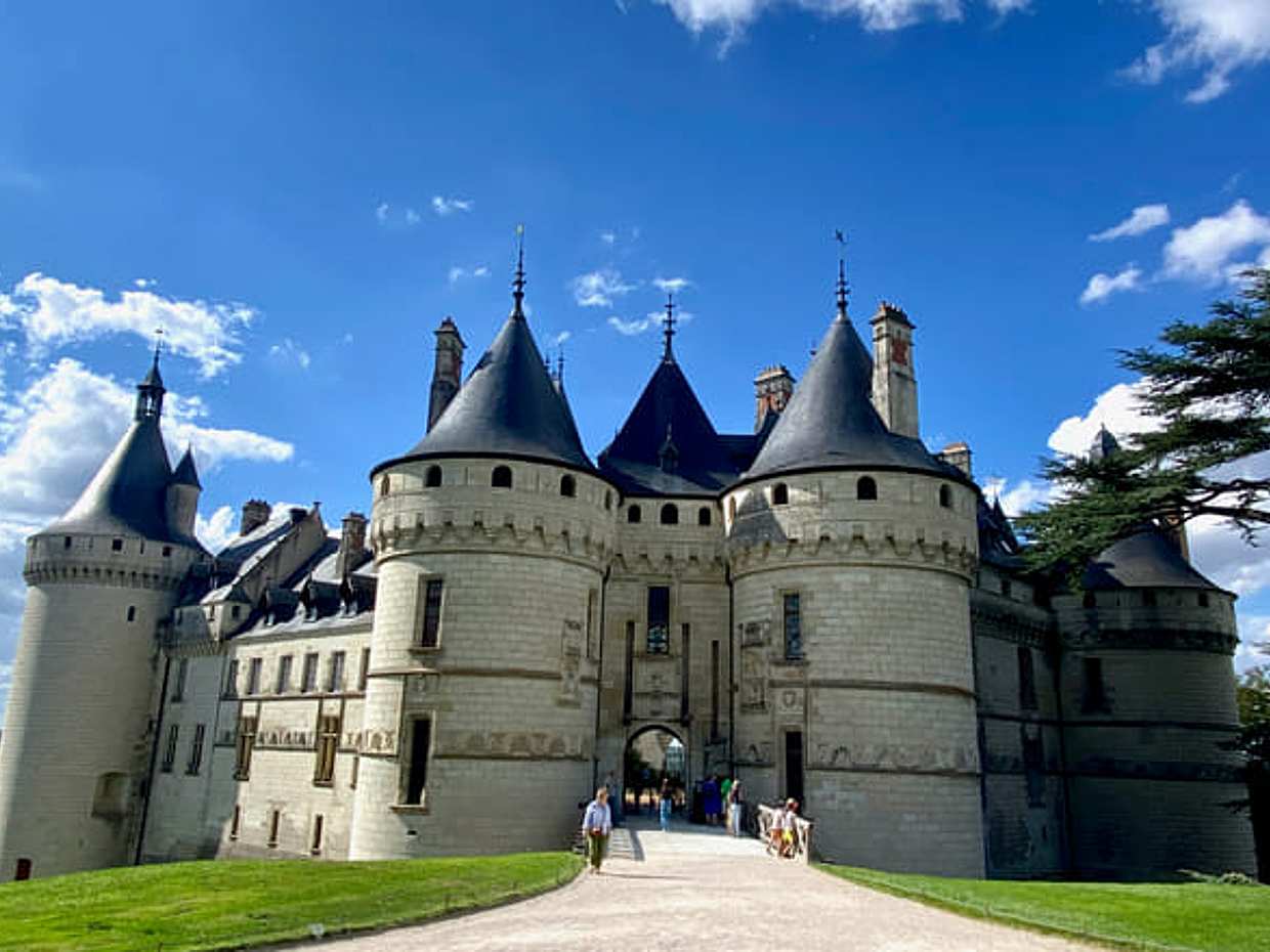 2-day 6 Loire Castles Live Guided Small-group Trip from Paris., photo 2