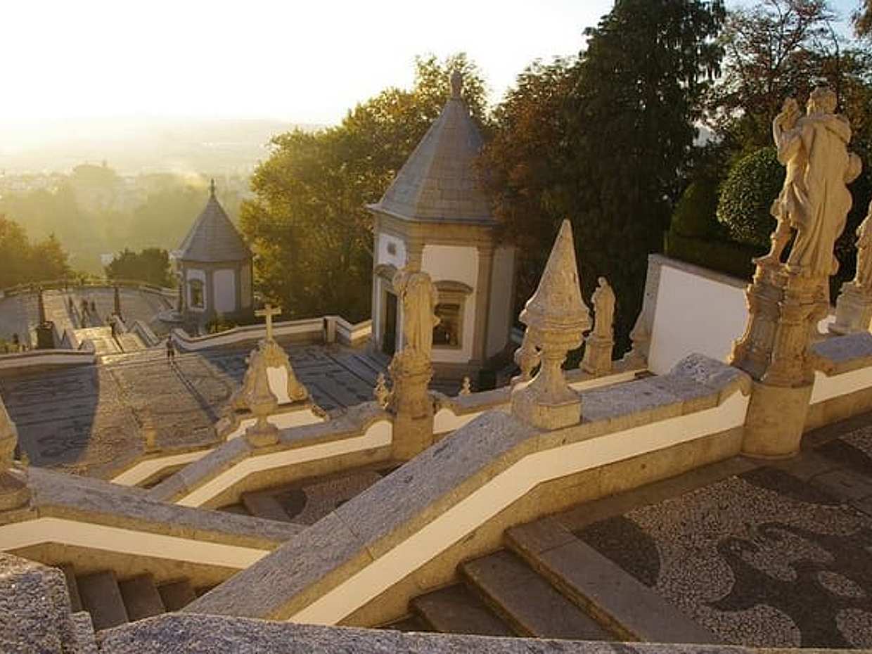 Private Car Transfer from Lisbon to Braga with 2 hours for sightseeing, photo 2