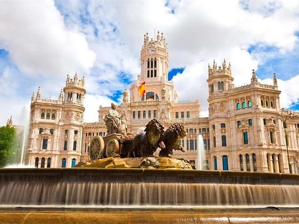 Private Tour of Madrid with chauffeur -3 hours in Spain, photo 2
