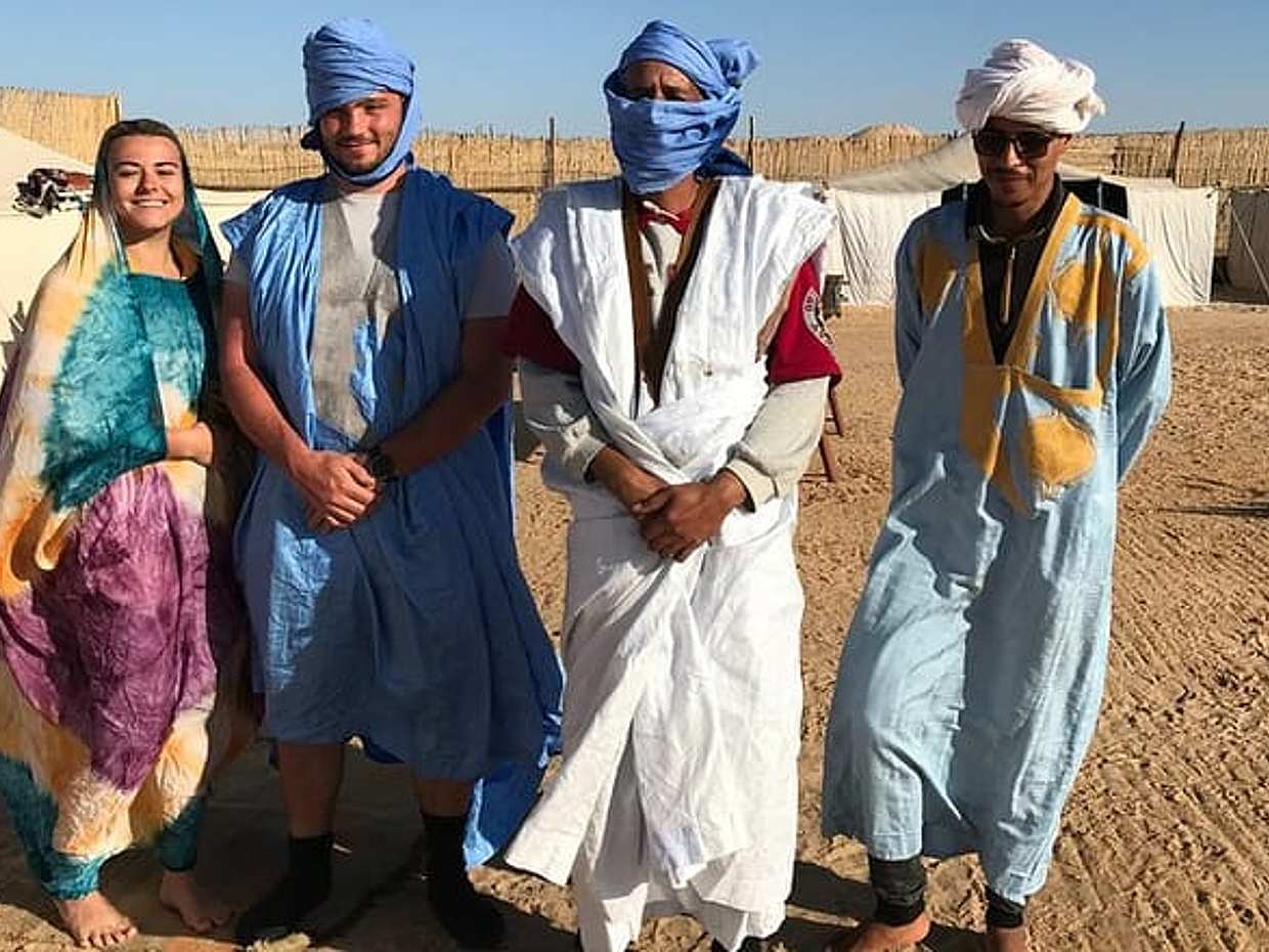Private Experience in Agafay Desert with Dinner and Mini-show