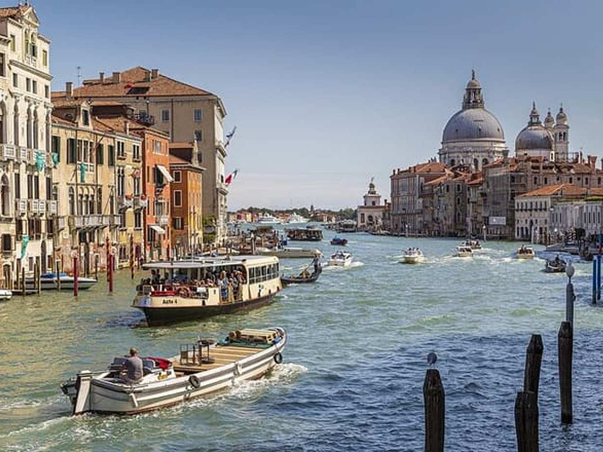 Private Transfer From Ravena To Venice With A 2 Hour Stop in Italy, Ravenna, photo 3